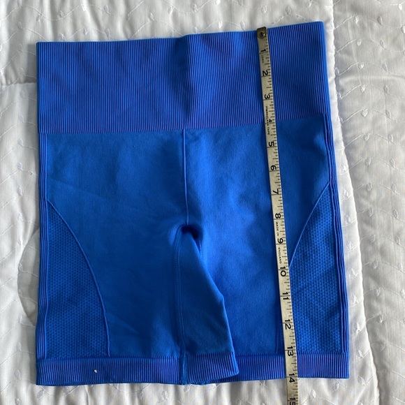 Lululemon Wunder Train High Rise Short - 6 inch length - Picture 5 of 7